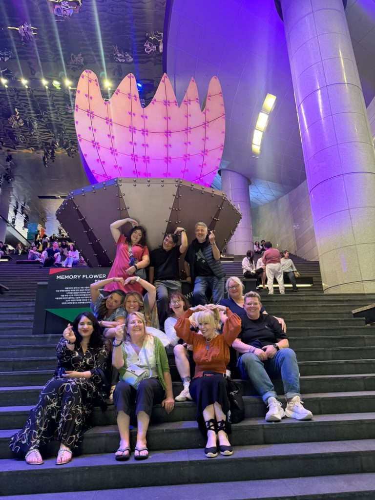 Spring Tour 2027 nueb8493